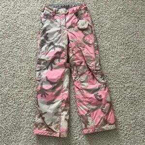 Never worn pink camo ski pants